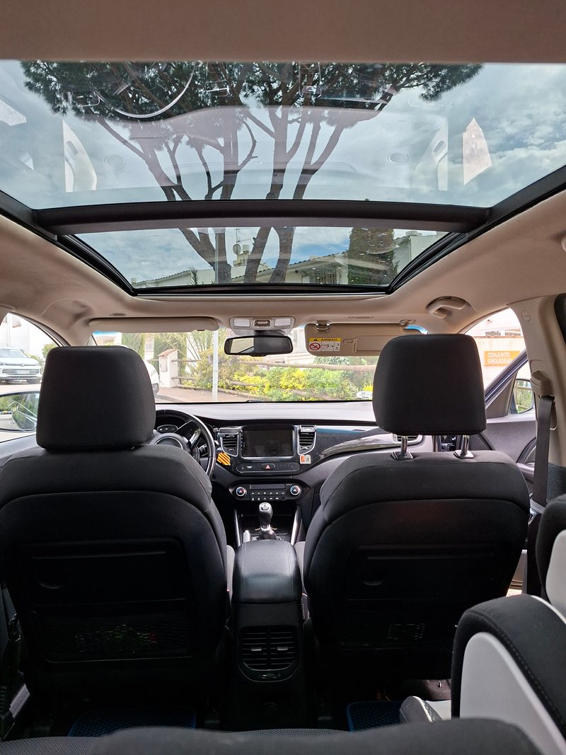 KIA Carens 2015 - foto 1