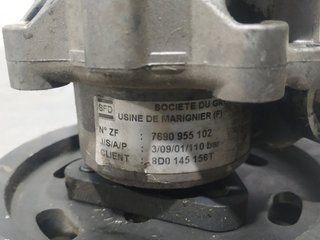 BOMBA DIRECCION AUDI A4 BERLINA (8E) D-AWX 8D0145