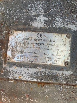Carretilla elevadora 4x4 diésel 2.500 kg