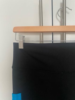 Mallas cortas deportivas negras y azules