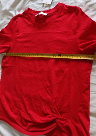 Camiseta Mango Roja Nudo