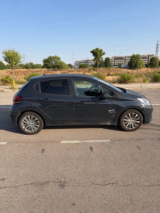Peugeot 208 2019