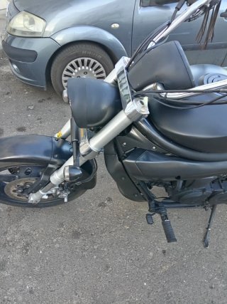 Hyosung Aquila 650 i Negra
