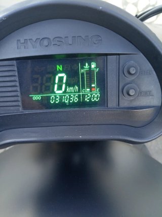 Hyosung Aquila 650 i Negra