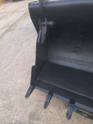 Pala frontal  con almeja retroexcavadora JCB