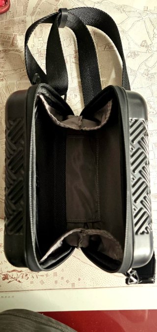 Bolso bandolera Zara negro