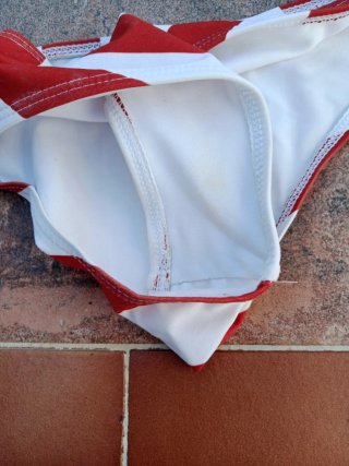 Bikini juvenil rayas rojas y blancas
