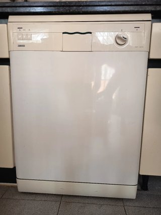 Lavavajillas Zanussi