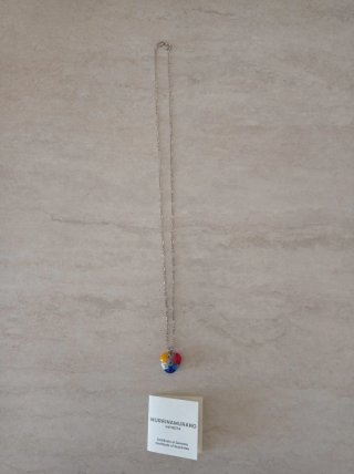 Collana in argento 925 con ciondolo.