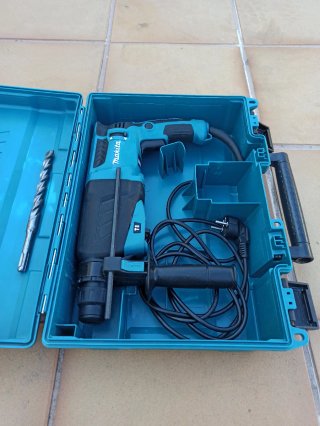 Martillo Makita HR2630