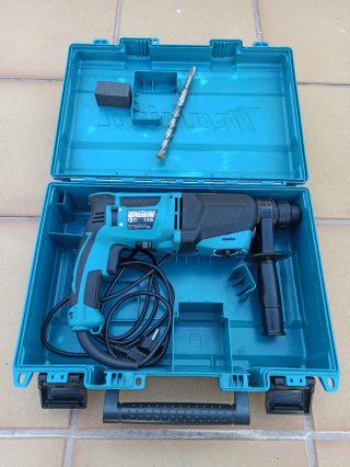Martillo Makita HR2630