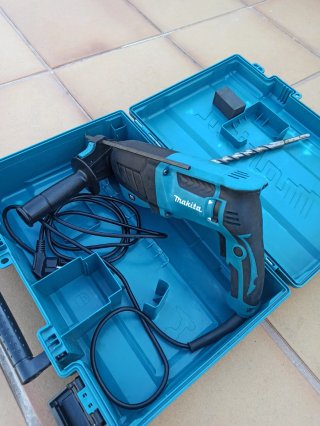 Martillo Makita HR2630
