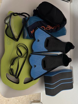 Pack Equipación Natación Gafas Aletas Tabla
