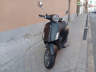 Vespa Primavera 125 S Negra