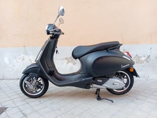 Vespa Primavera 125 S Negra
