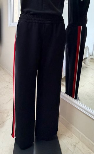 Pantalón Zara negro raya lateral roja blanca