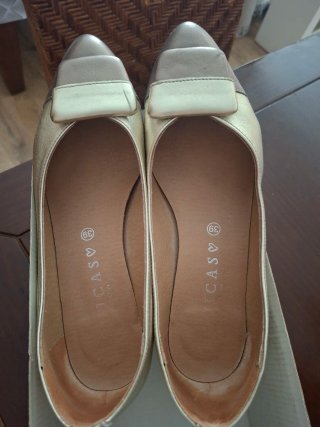 Zapatos dorados mujer tacón