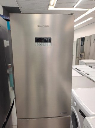 Frigorífico Grundig plateado Combi 185.Cm