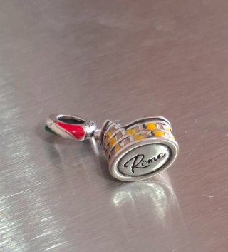 Charm Coliseo Plata y Amarillo