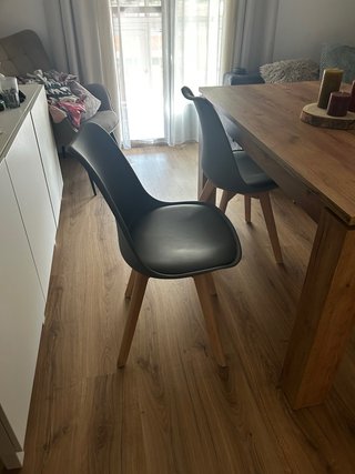 URGE VENTA!!  Mesa de comedor de madera