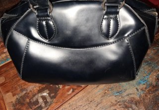 Bauletto Roccobarocco nero con borchie