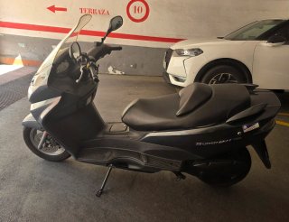 Suzuki Burgman 150 Maxi Scooter Gris