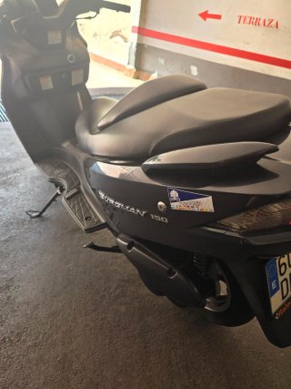Suzuki Burgman 150 Maxi Scooter Gris