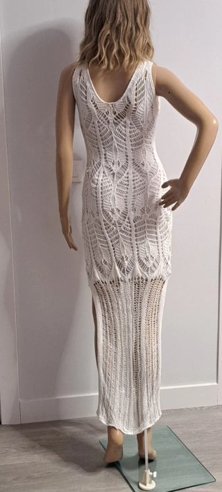 Vestido blanco de crochet  hecho a mano.