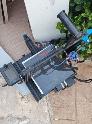 Ender 3 v2 para reparar.
