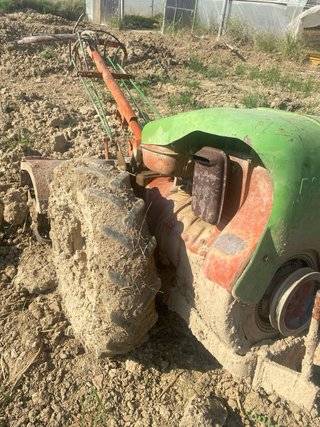 Motocultor con fresa PASQUALI