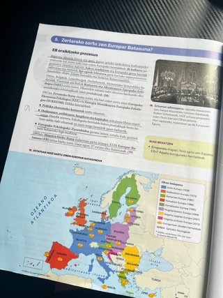 GEOGRAFIA 3 DBH MUNDUAK ERAIKITZEN