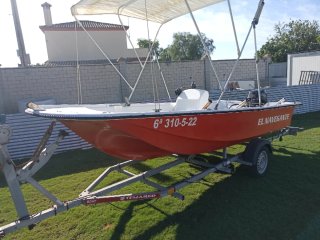 Barco 450 eslora con remolque