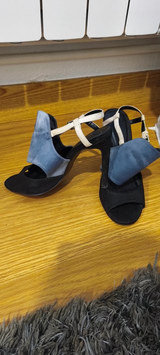 Zapatos Zara tacón 37 (un solo uso)