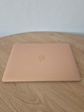 MacBook Air Intel 2020 - Buen estado