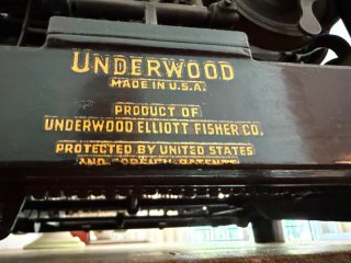 Máquina de escribir antigua Underwood