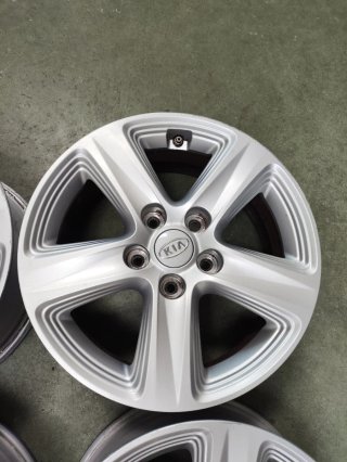 Llantas Kia Sportage R16 de 2013.