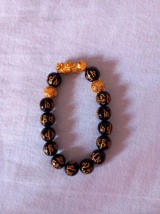 Bracciale portafortuna cinese nero e oro