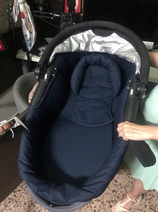 Quinny carrito de bebé con capazo y silla