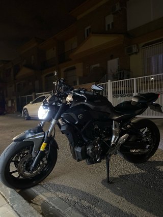 Yamaha MT-07 Negra/Gris
