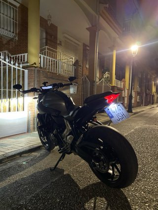 Yamaha MT-07 Negra/Gris