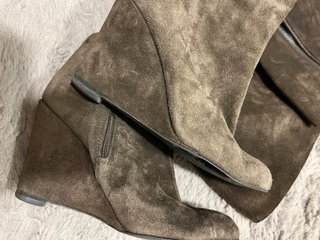 Botas de cuña piel serraje Zara