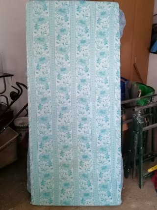 Colchón con estampado floral