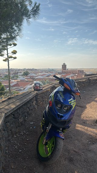 Suzuki Katana R
