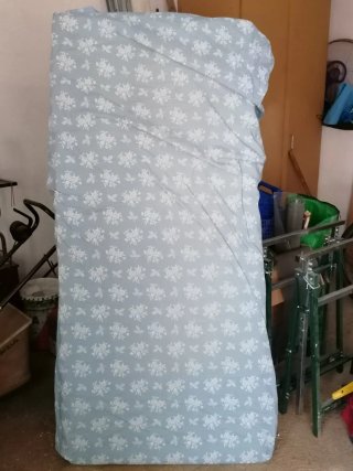 Colchón de tela con estampado floral