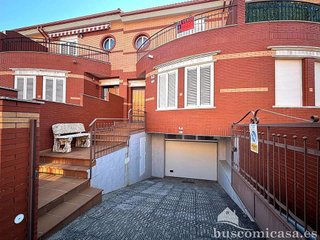 Casa adosada en venta en Carolina (La)
