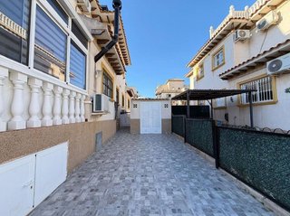 Casa pareada en venta en Campos de Golf - Villa Martin - Los Dolses en Orihuela