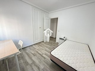 Piso en venta en Altozano - Conde Lumiares en Alicante