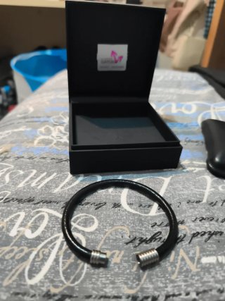 Pulsera Gayubo Cuero Negro y Plata