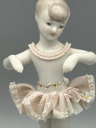 REF: 01000125.30 “BAILARINA BRAZOS ABIERTOS”LLADRÓ