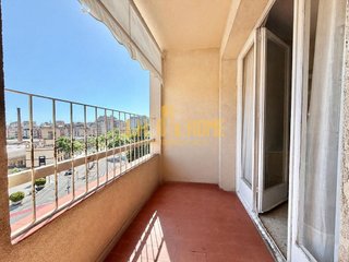 Piso en venta en Sant Josep en Hospitalet de Llobregat, L´